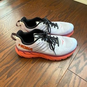 Hoka Clifton 6